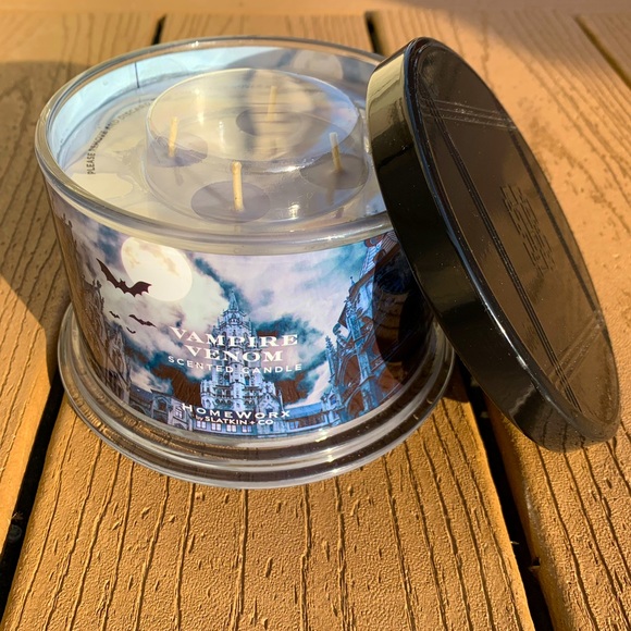 🆕VAMPIRE VENUM HARRY SLATKIN HOMEWORX 4 WICK 18oz CANDLE NWTS!!! - Picture 5 of 5